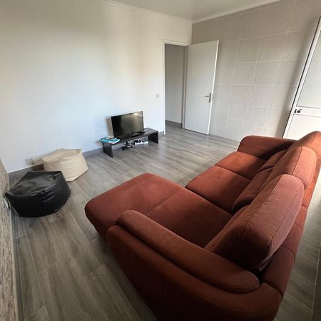 Casa A 2 Minutos A Pe De Piscina Natural Понта-Делгада Екстер'єр фото