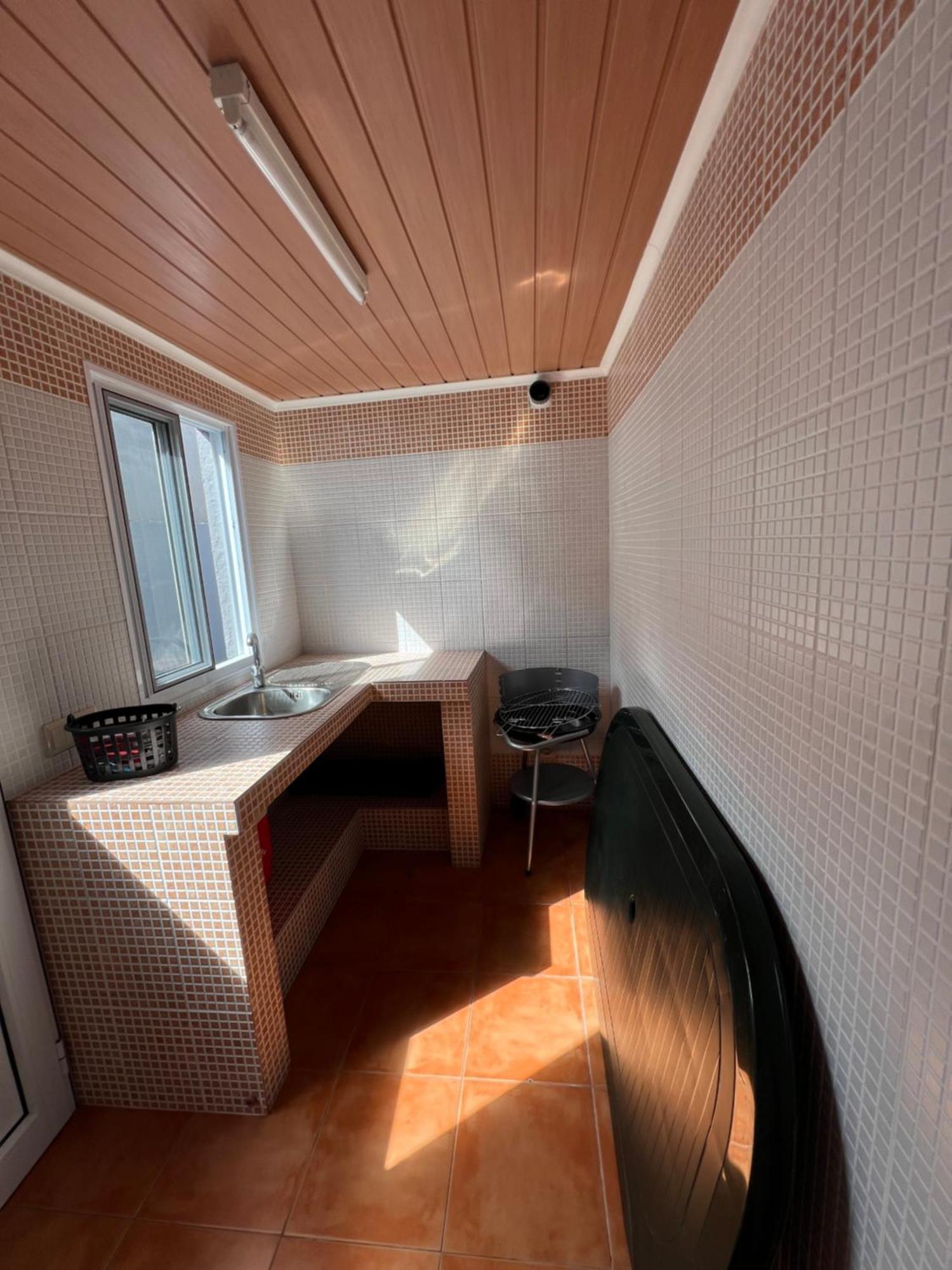Casa A 2 Minutos A Pe De Piscina Natural Понта-Делгада Екстер'єр фото